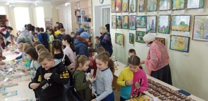 Зимняя ярмарка в Серафимовской воскресной школе