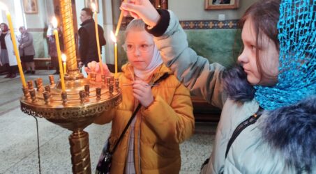 Детская служба в храме преподобного Серафима Саровского в г.Белоозёрске